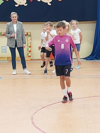 92e9d4cd-c2c7-4c63-b5f6-cfb0be84a935