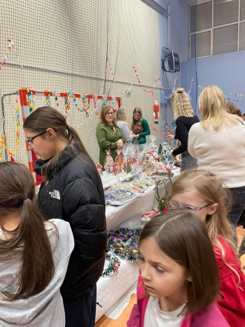 4a04f057-1696-43ba-9151-638decfdff94