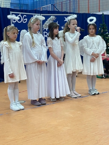 2dbb8723-26c8-4a44-8077-7d789a7e28b5