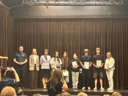 Uczniowie klas 7a i 7b laureatami Powiatowego Konkursu 